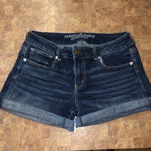 american eagle low-rise shorts!